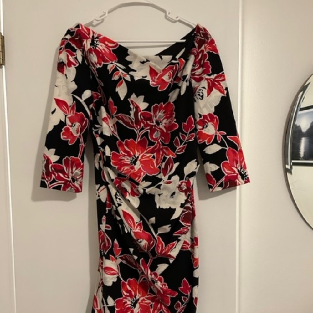 White House | Black Market Bodycon Long Sleeved Dress
